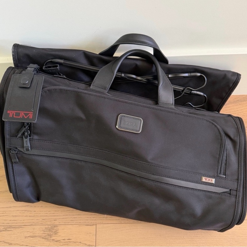 Tumi Black Duffel Bag - Picture 4 of 7